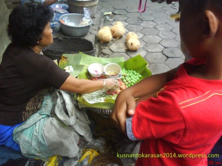 "Cetil" jajanan pasar tradisional