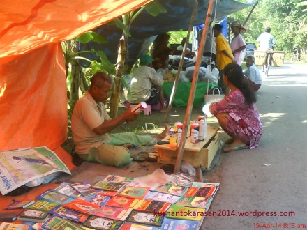 Penjual aneka gambar, & Pengisian korek api gas.