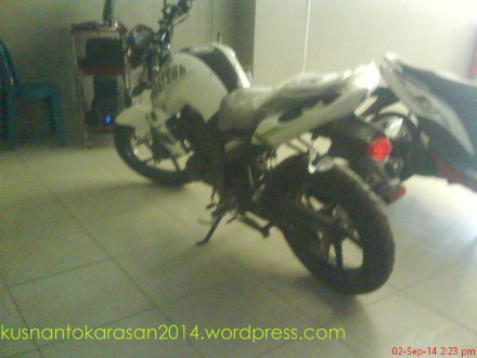 Yamaha byson warna putih/ Bold White