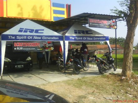 Tenda tempat pendaftaran Drag Bike Bantul telah di buka hari Jumat Pagi