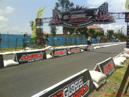 garis finish drag