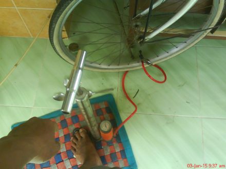 setelah selesai, ban di pompa