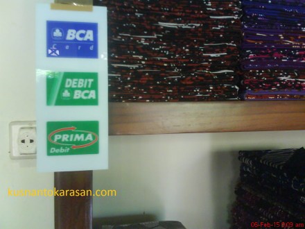 Batik Ramadhani menyediakan pembayaran melalui krtu kredit
