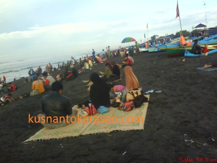 suasana pagi pantai depok parangtritis