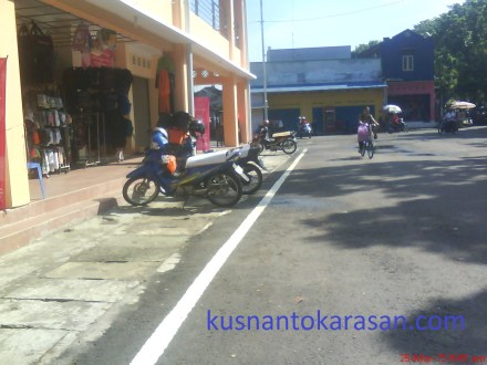 Parkirnya pun cukup seribu rupiah