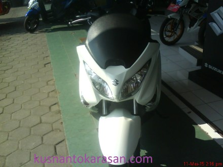 tampak depan Suzuki Burgman 200