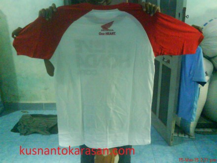 T-Shirt tampak belakang