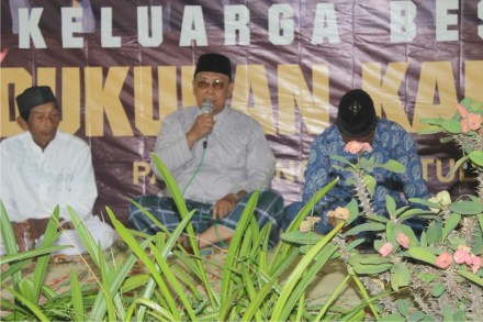Bapak Sumadi mewakili pihak kelurahan Desa Palbapang