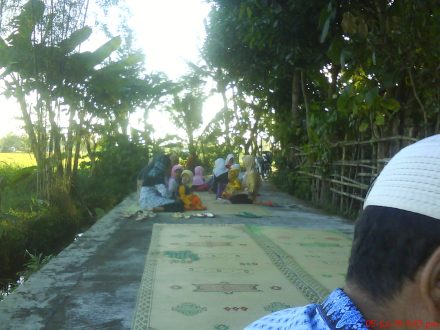 Sebagian ibu-ibu juga menhadirinya