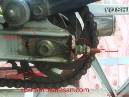 Tanda Rantai motor telah kendur / memanjang