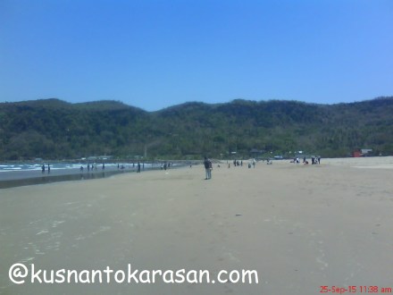 sisi Barat pantai Telengria pacitan
