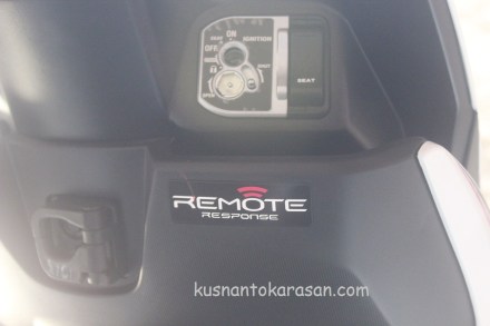 gambar lubang kunci kontak, pembuka jok dan remote pada Honda Vario esp 110
