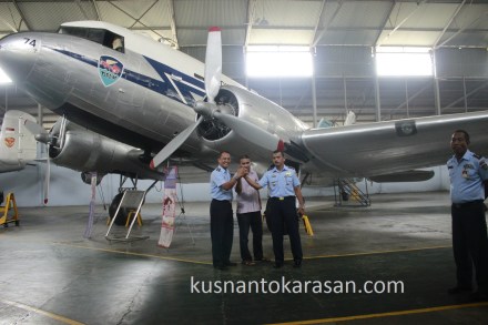 ini Dakota C47 salah satu pesawat yang akan digunakan untuk ijab-qabul