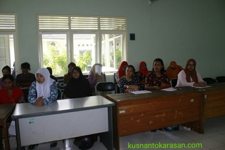 Peserta Golek Garwo wanita