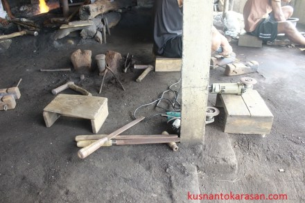 Gerinda listrik tangan pengganti kikir