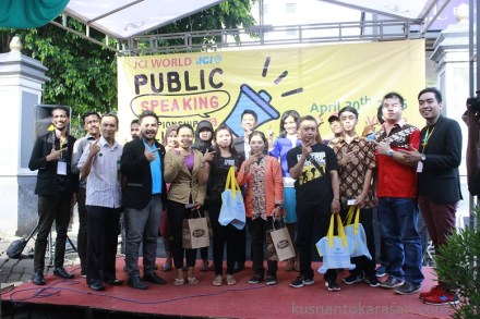 Seluruh peserta stage holdibg foto bersama