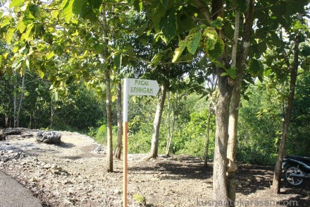 Petunjuk arah ke puncak Kayangan