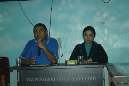 RM Ryan dan ketua Paguyuban Rias Kinasih saat jumpa pers Nikah Bareng Di Stasiun Tugu Jogja