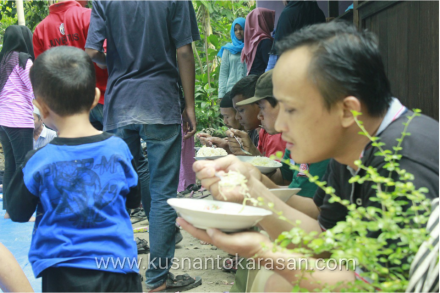 'Duh lahapnya' dengan menu gulai ayam