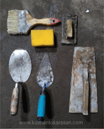 Alat-alat untuk ngaci