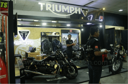 Booth Moge Triump