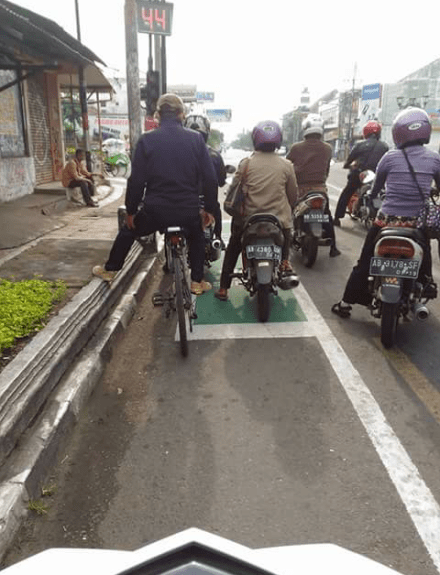 Zona berhenti sepeda di Jogja di pangkas