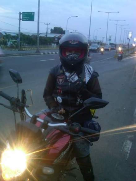 Lady biker asal Cirebon 'Dewi Siti Hawa'
