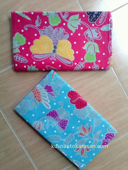 Motif batik kupu-kupu kombinasi