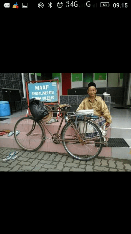 Mbah Siswomiharjo pesepeda dari Bantul ke Medan